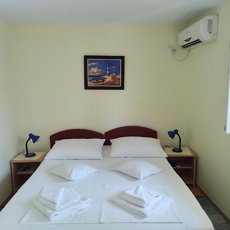 Guesthouse Anna Дубровник Екстериор снимка