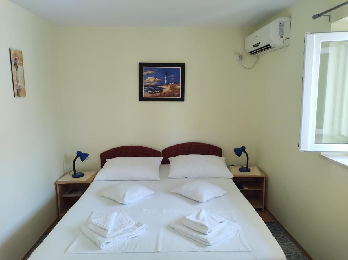 Guesthouse Anna Дубровник Екстериор снимка